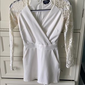 Bebe lace sleeve romper xxs